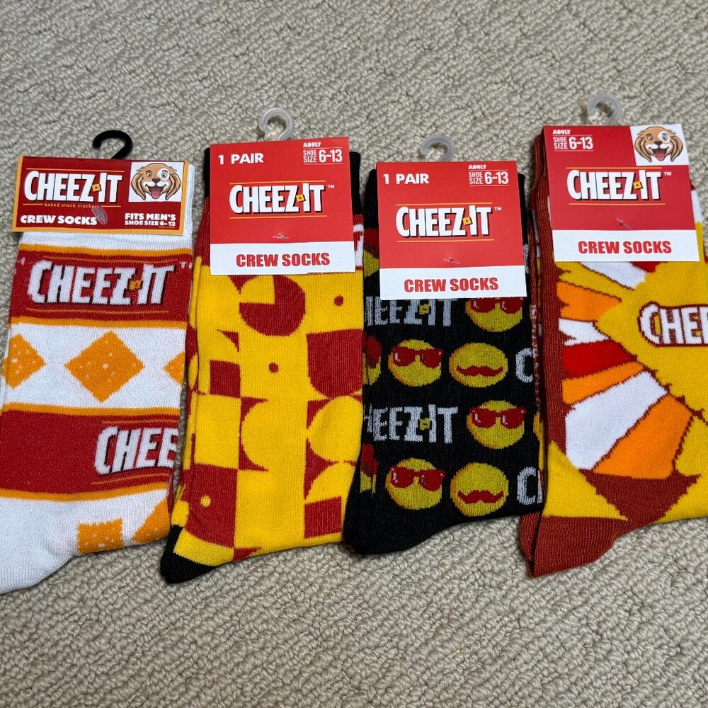 4 Cheez-Its New Novelty Crew Socks Size 6-12/13 - Men's/Women's -